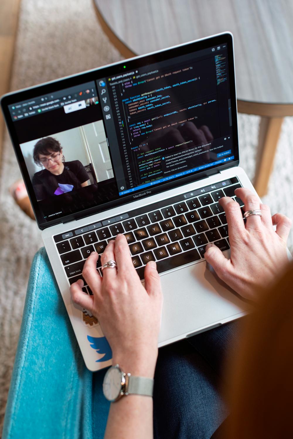 Gaziantep web tasarım için hosting seçimi yapan bir uzman.